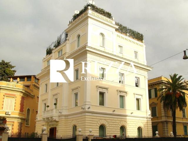 Palazzo di 1650 m² in vendita Via Giovanni Battista Morgagni, Roma, Lazio