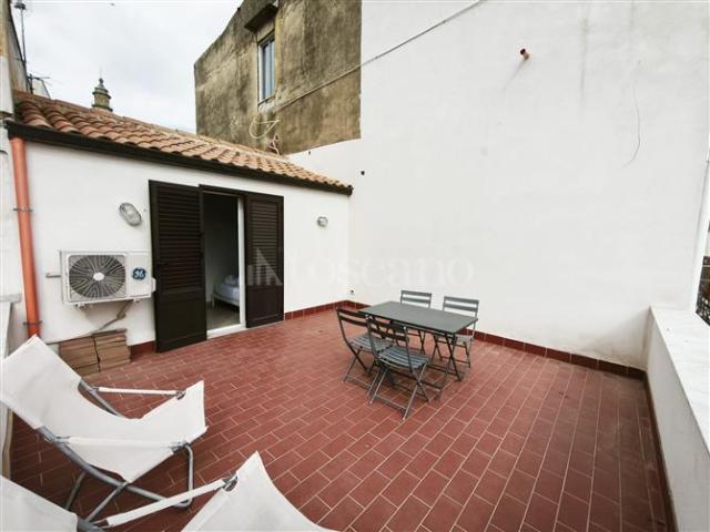 Palazzo di 180 mq a Centro Storico Palermo