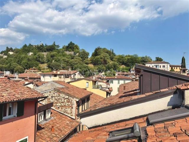 Palazzo di 1035 mq a Centro Storico Brescia