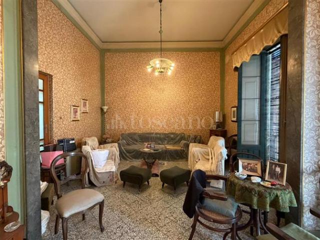 Palazzo di 263 mq a Centro Storico Acireale