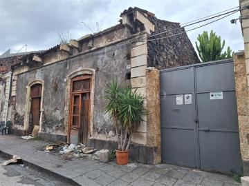 Palazzo di 209 mq a Libertà, Stazione, Fiera Catania