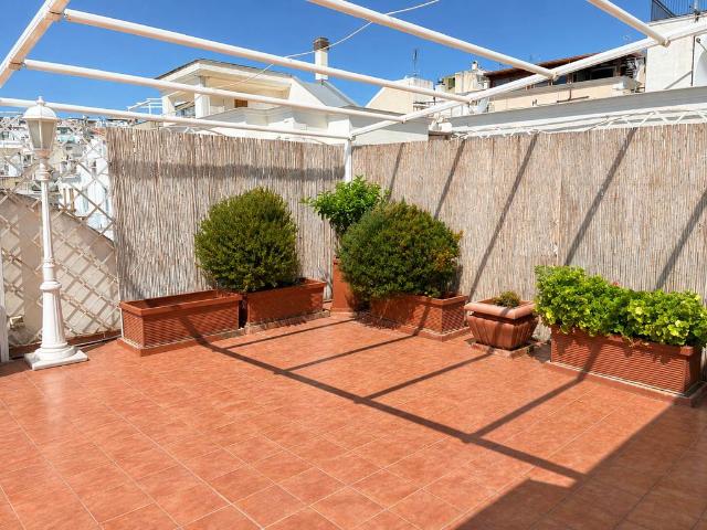 Palazzo di 219 m² in vendita Via delle Api n19, Mattinata, Puglia