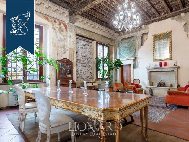 Palazzo di 2320 m² in vendita Verona, Veneto