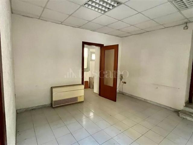 Palazzo di 400 mq a A. Annarumma, A. Gasperi, F. Tedesco Avellino
