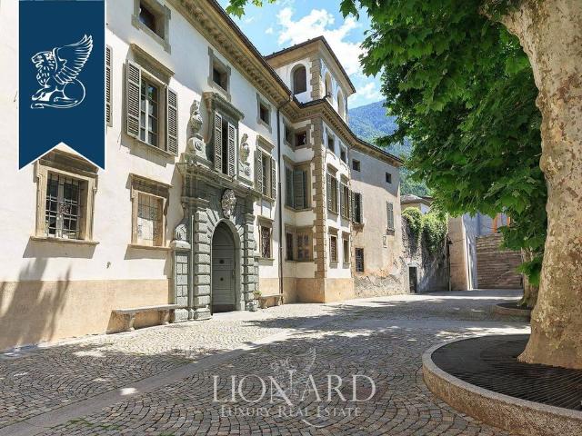 Palazzo di 5450 m² in vendita Tirano, Lombardia