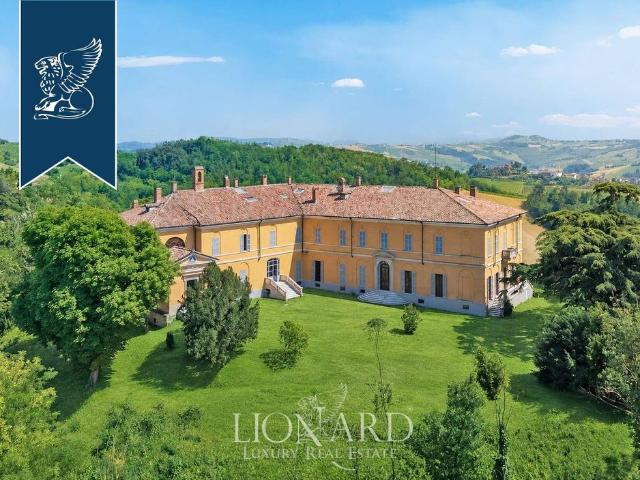 Palazzo di 5500 m² in vendita Santa Giuletta, Italia