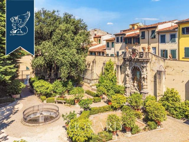 Palazzo di 5200 m² in vendita Firenze, Toscana