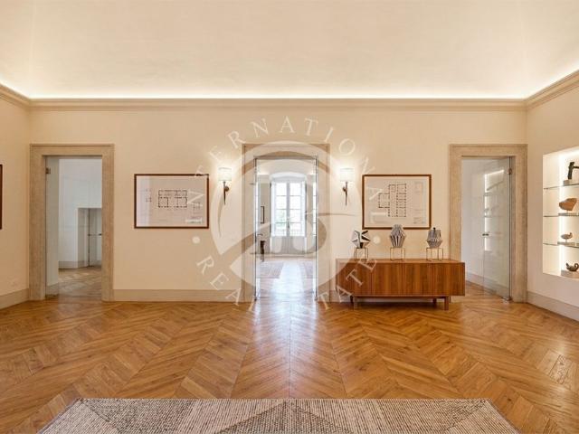 Palazzo di 650 m² in vendita Fasano, Italia