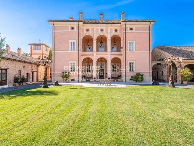 Palazzo di 6268 m² in vendita Gazzola, Emilia Romagna
