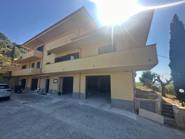 Palazzo di 745 m² in vendita Contrada Fiasco Baldaia, 14, Squillace, Calabria