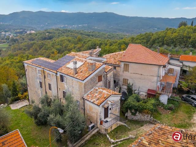 Palazzo di 700 m² in vendita Casalvieri, Lazio