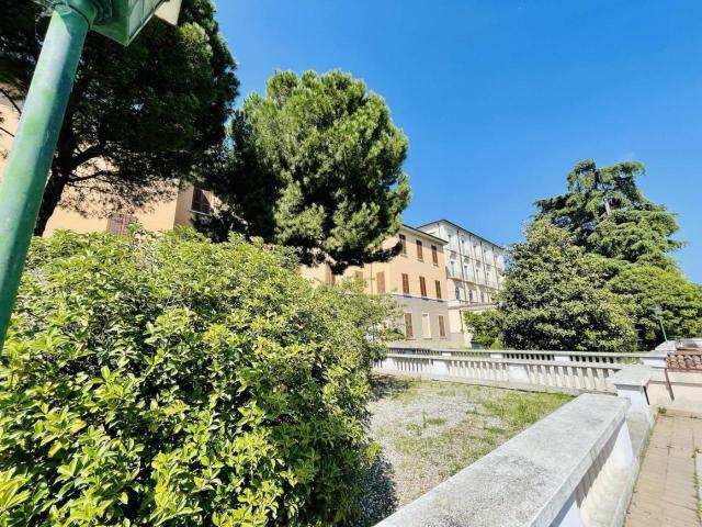 Palazzo in vendita a Brescia