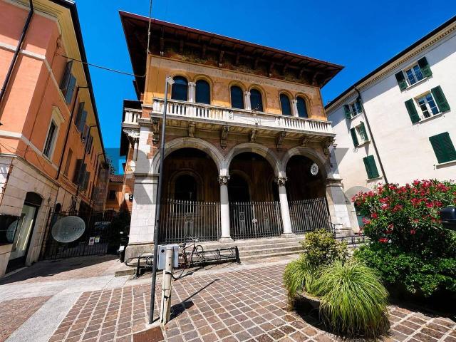 Palazzo in affitto a Brescia