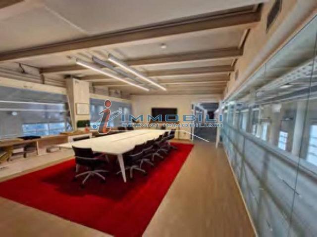 Palazzo in affitto a Milano