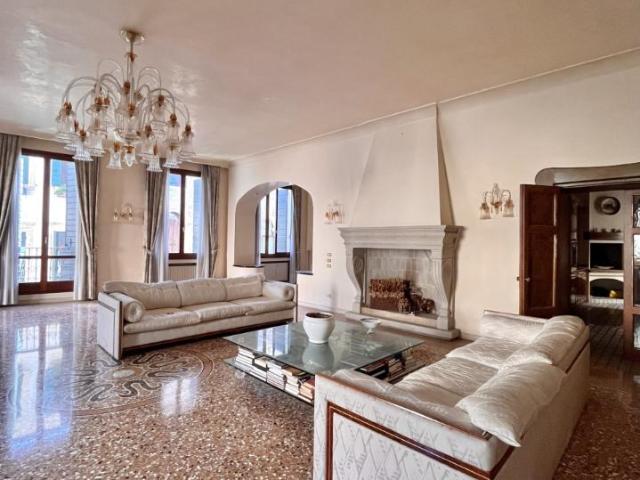 Palazzo in vendita a Padova