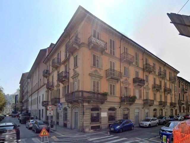 Palazzo in vendita a Torino