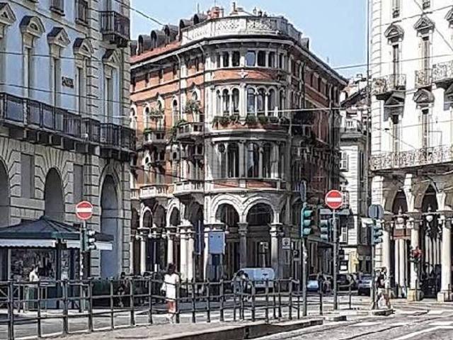 Palazzo in vendita a Torino