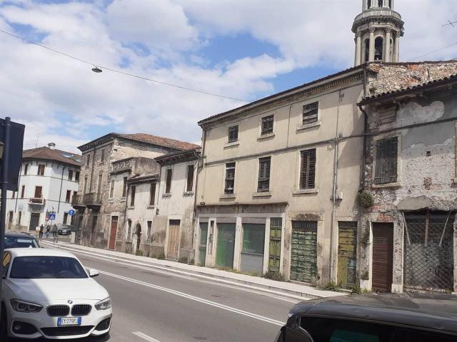Palazzo in vendita a Verona