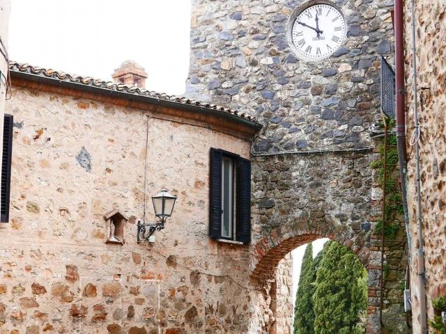 Palazzo in vendita a Allerona