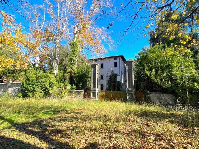 Palazzo in vendita a Ascoli Piceno