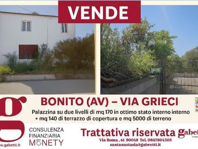 Palazzo in vendita a Bonito