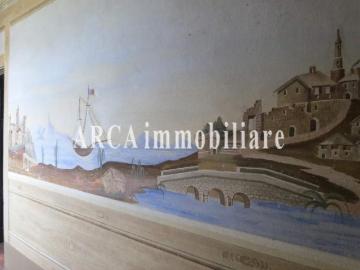 Palazzo in vendita a Camaiore