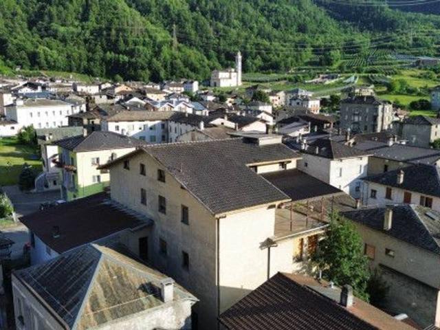 Palazzo in vendita a Lovero