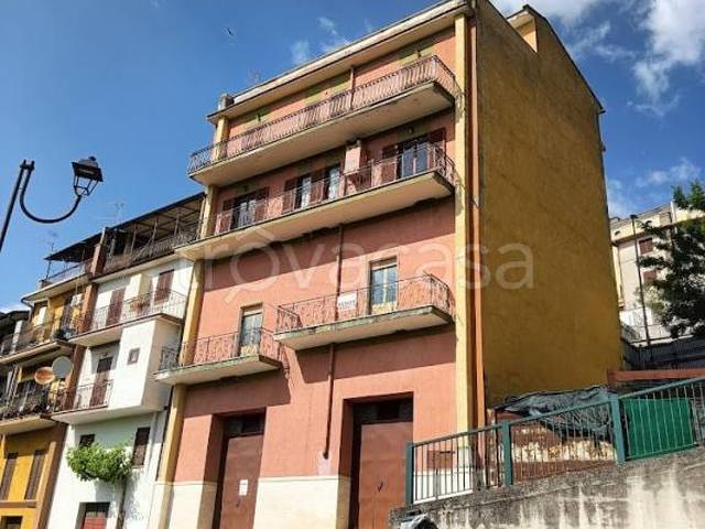 Palazzo in vendita a Montorio Romano via Roma, 49