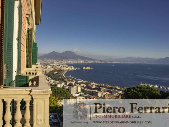 Palazzo in vendita a Napoli