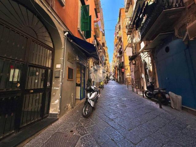 Palazzo in vendita a Napoli