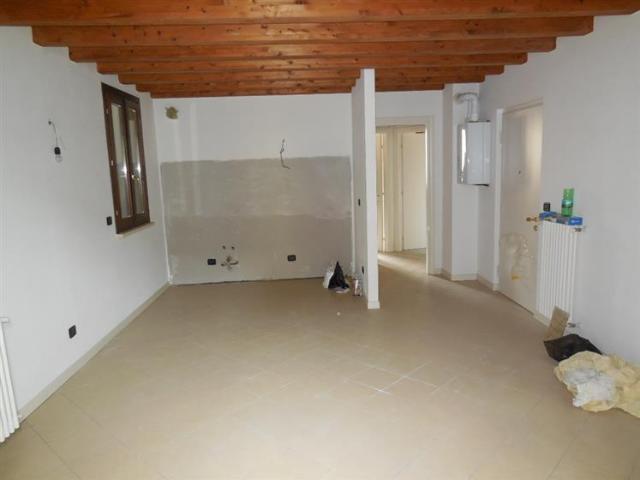 PALAZZO in VENDITA a PIACENZA B.RA TORINO di 11 vani
