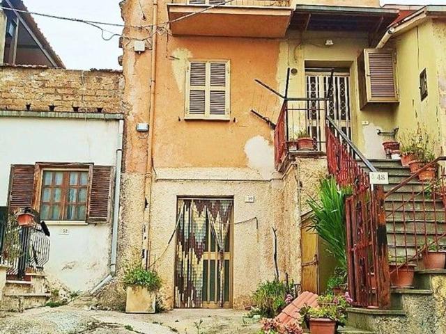 Palazzo in vendita a Piedimonte San Germano