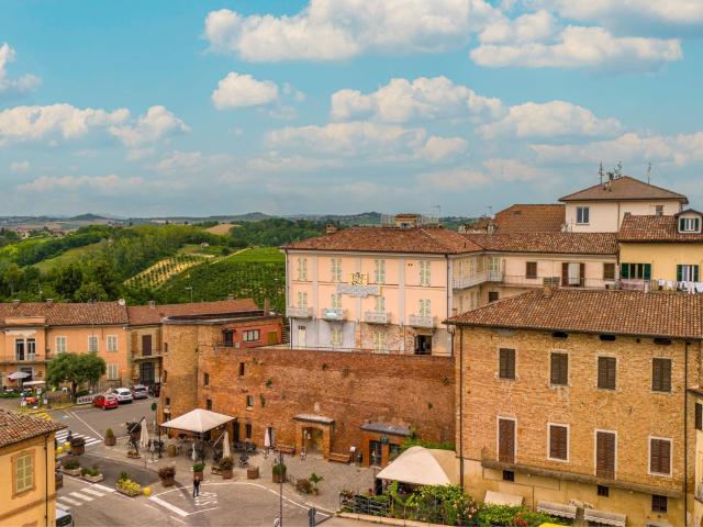 Palazzo in vendita a Portacomaro