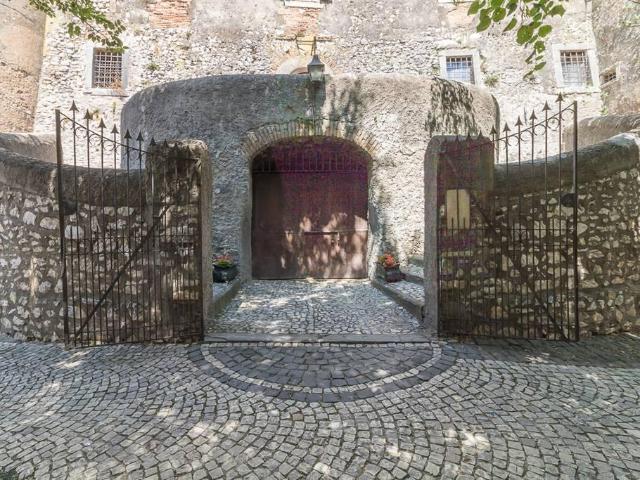 Palazzo in vendita a Roma