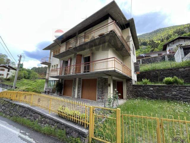 Palazzo in vendita a Roncobello