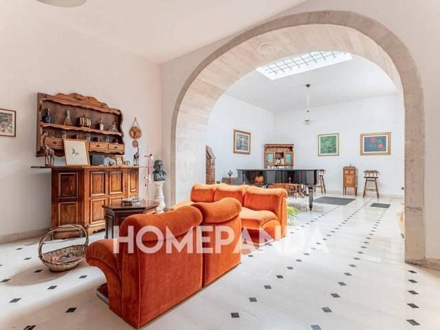 Palazzo in vendita a Ruvo Di Puglia