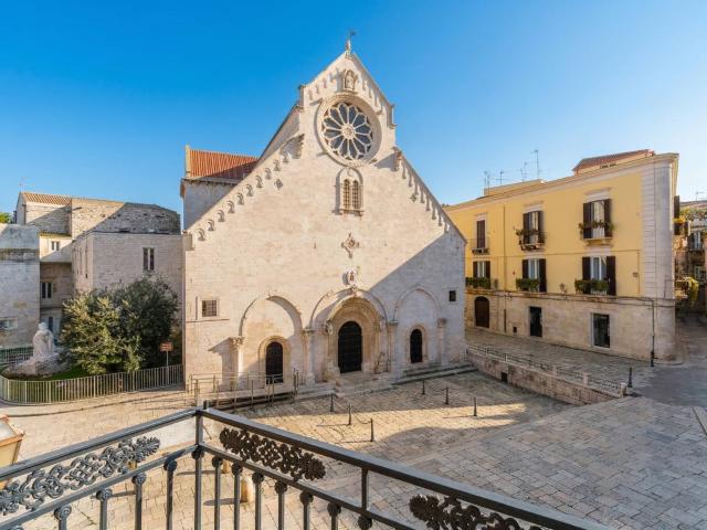 Palazzo in vendita a Ruvo di Puglia, Centro