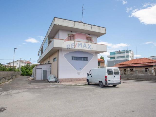 Palazzo in vendita a San Giovanni Teatino