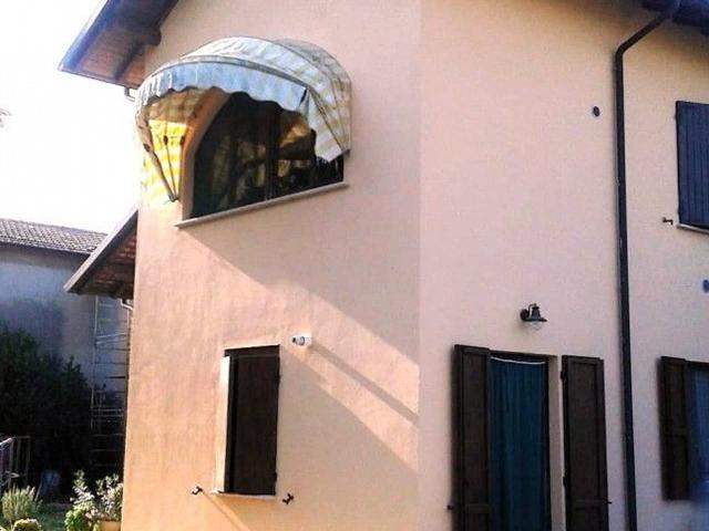 Palazzo in vendita a Sommo