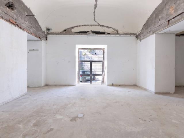 Palazzo intero stabile in vendita a Torre Annunziata
