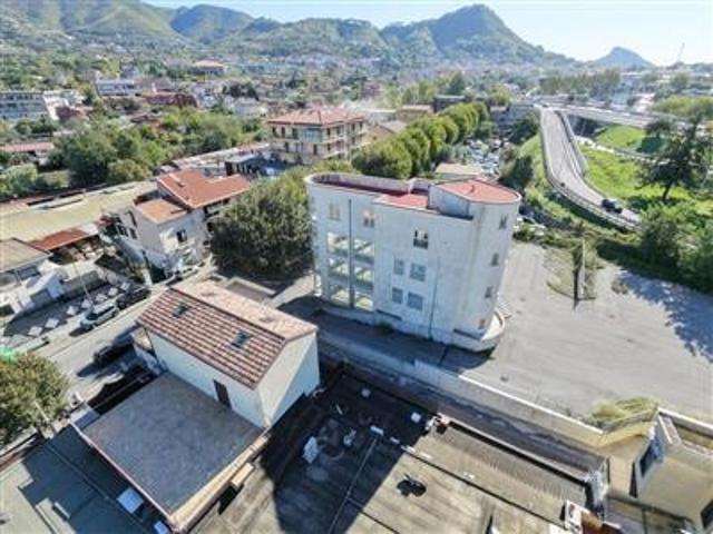 Palazzo / Stabile a Cava de' Tirreni