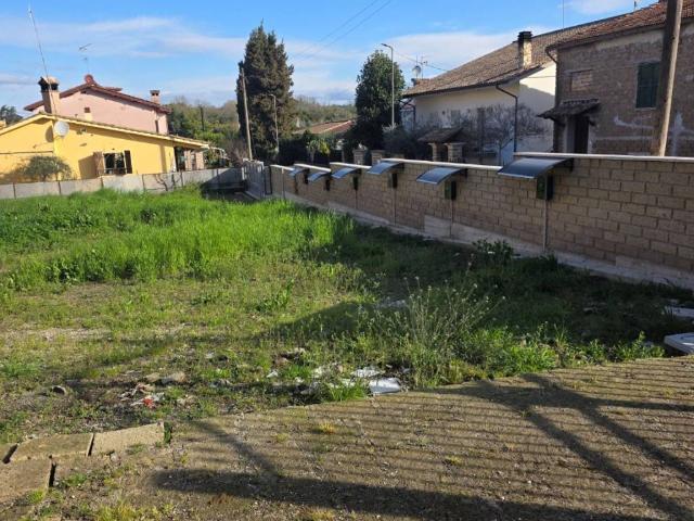 Palazzo / Stabile in affitto a Mazzano Romano RM