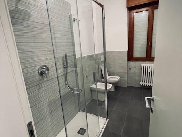 Palazzo / Stabile in affitto a Melzo MI
