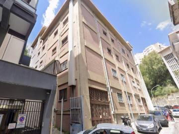 Palazzo / Stabile in affitto a Messina ME