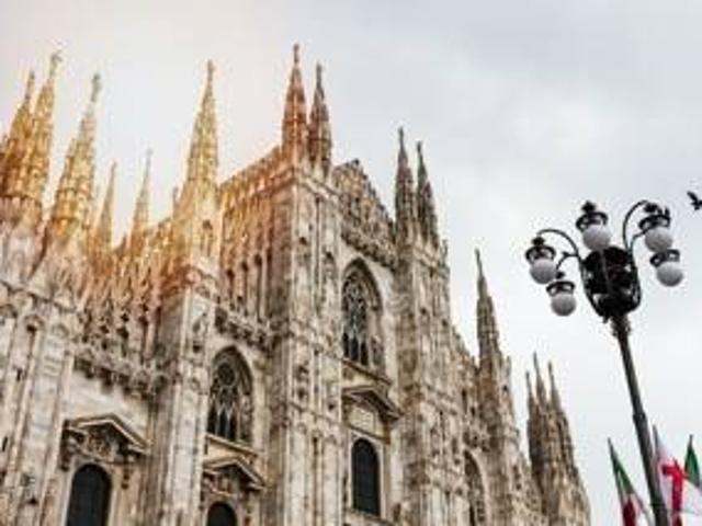 Palazzo / Stabile in affitto a Milano MI