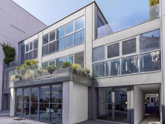 Palazzo / Stabile in affitto a Milano MI