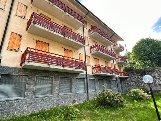 Palazzo / Stabile in affitto a Milano MI