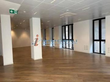 Palazzo / Stabile in affitto a Milano MI