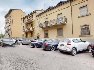 Palazzo / Stabile in affitto a Milano MI