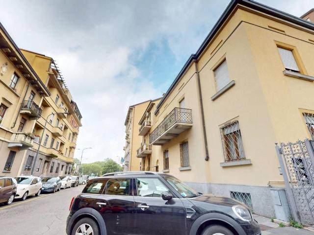 Palazzo / Stabile in affitto a Milano MI